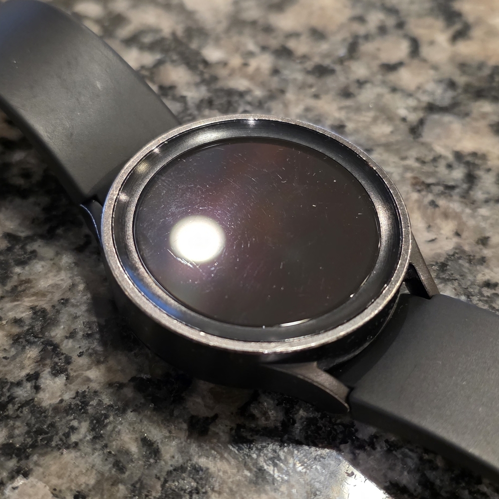 Samsung Black Smartwatch - Picture 2 of 4